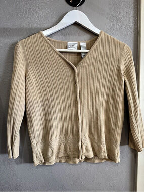 Villager Ribbed Button-Front Sweater Size Medium